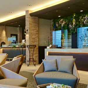 エントランス。受付をしたあと休憩したり飲み物を飲みながらゆっくり雑談できるのは他にはないと思う。