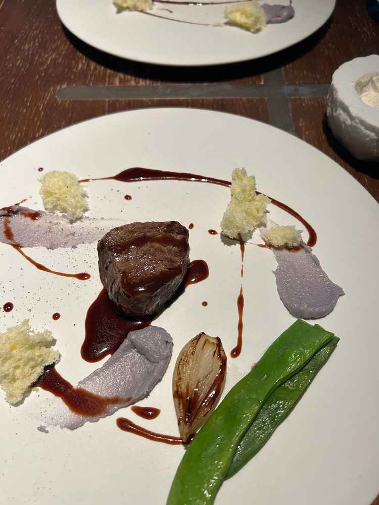 メイン料理の試食。お肉が柔らかかったです。