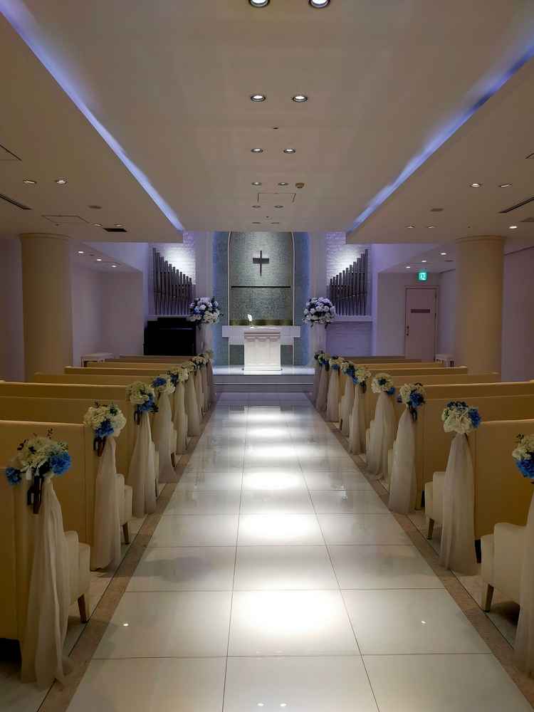 事前のイメージ通り洗練された印象のチャペル