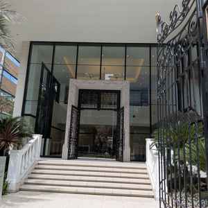 綺麗な佇まいで入口から雰囲気が良く、とにかく清掃が完璧でした。また駅から近くアクセスも大変良かった。