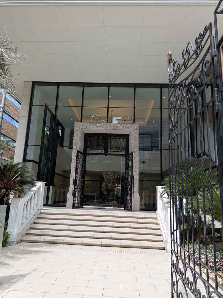 綺麗な佇まいで入口から雰囲気が良く、とにかく清掃が完璧でした。また駅から近くアクセスも大変良かった。