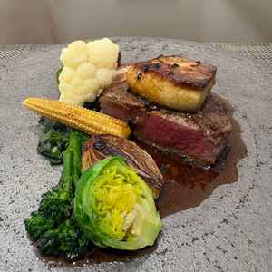 フォアグラと牛肉のハーモニーが美味、ゲストにぜひ食べて欲しいと感じました。