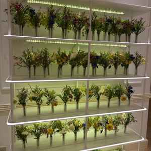 ゲストが好きな花を選んで自分の席に持ってくやつ