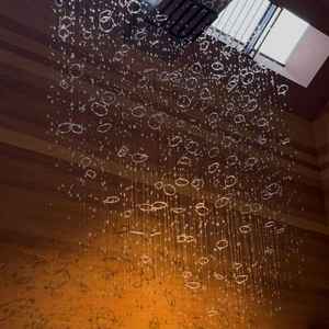 天窓からの自然光が前の方を際立たせてていい