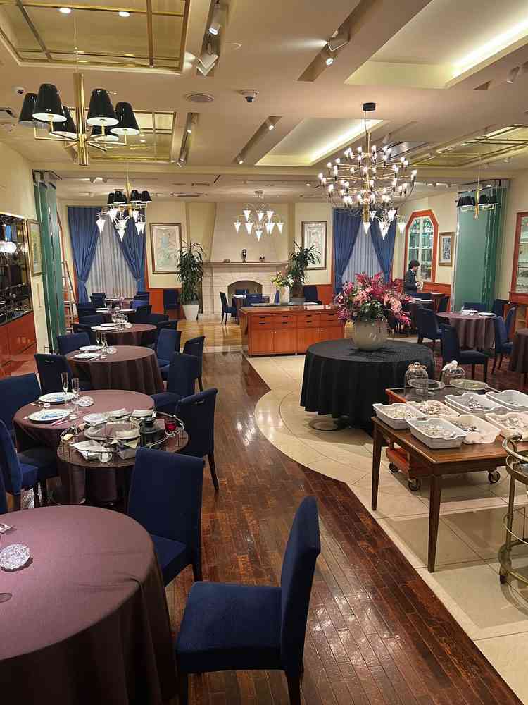 披露宴会場です。自分たちのイメージに合う感じでした。