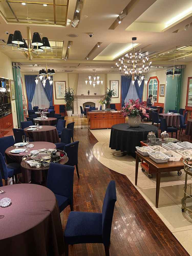 披露宴会場です。自分たちのイメージに合う感じでした。