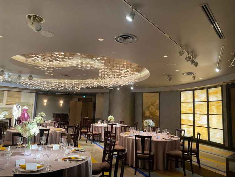 披露宴会場です。珍しい円形の会場で装飾が豪華でした！