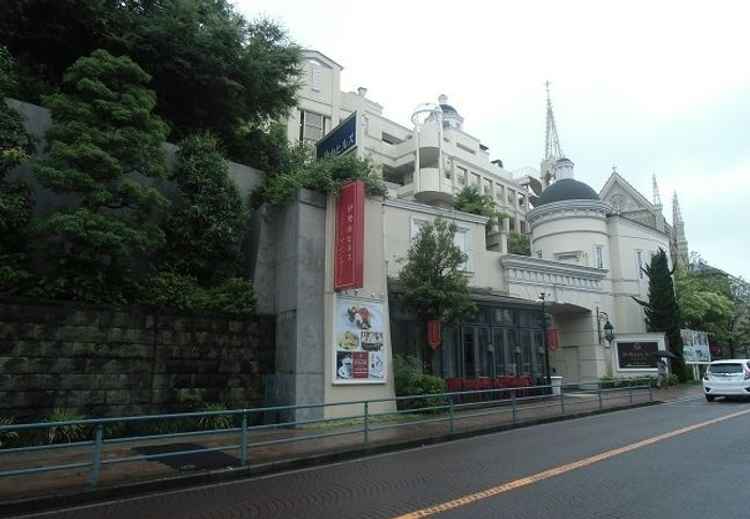 天気が悪くて残念ですが、外観です。ここに行くまでの坂がきつい😓