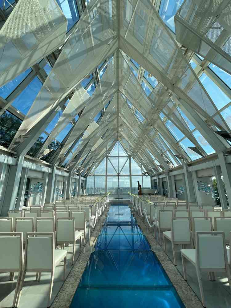 クリスタルチャペル