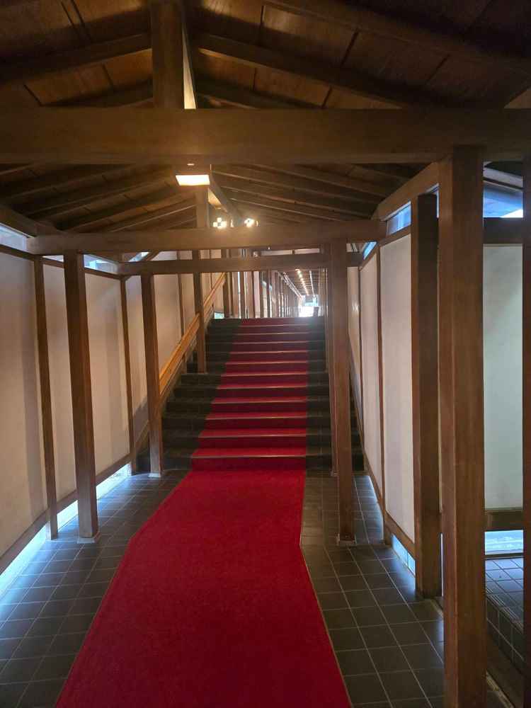 乃木會館から神社へ向かう通路