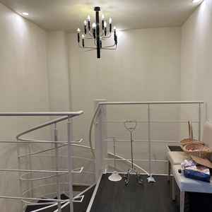 新郎新婦控え室に螺旋階段があり、可愛いなと思いました。