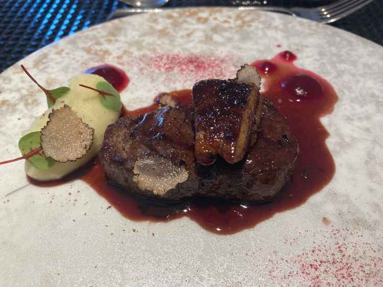 試食会のメイン料理。柔らかいお肉とリッチなソースが素晴らしくマッチする贅沢な一品でした。