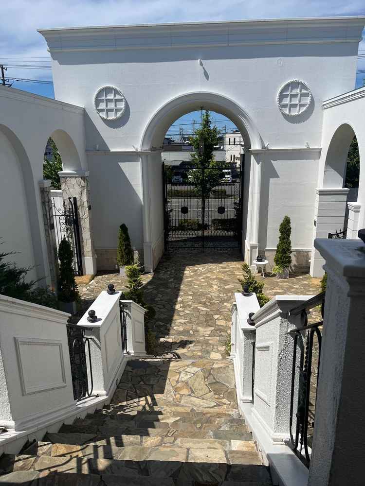 相談スペースから式場入口までの階段