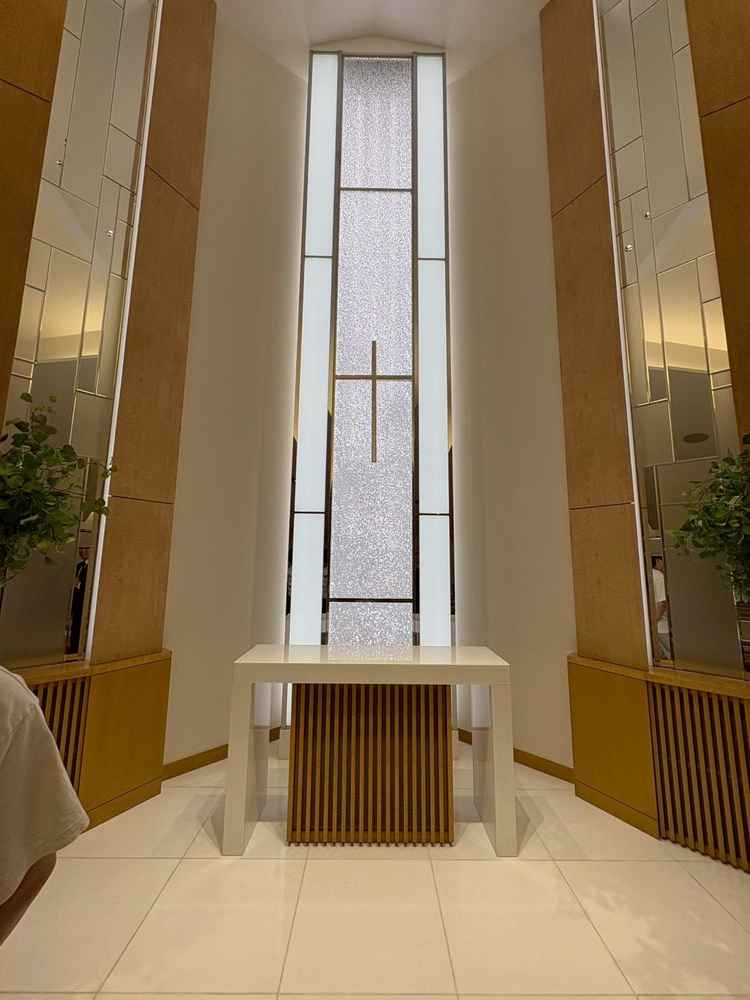 式場正面写真。比較的新しめなのか、非常に綺麗。人によっては印象は薄いかもしれないが、きにいりました。