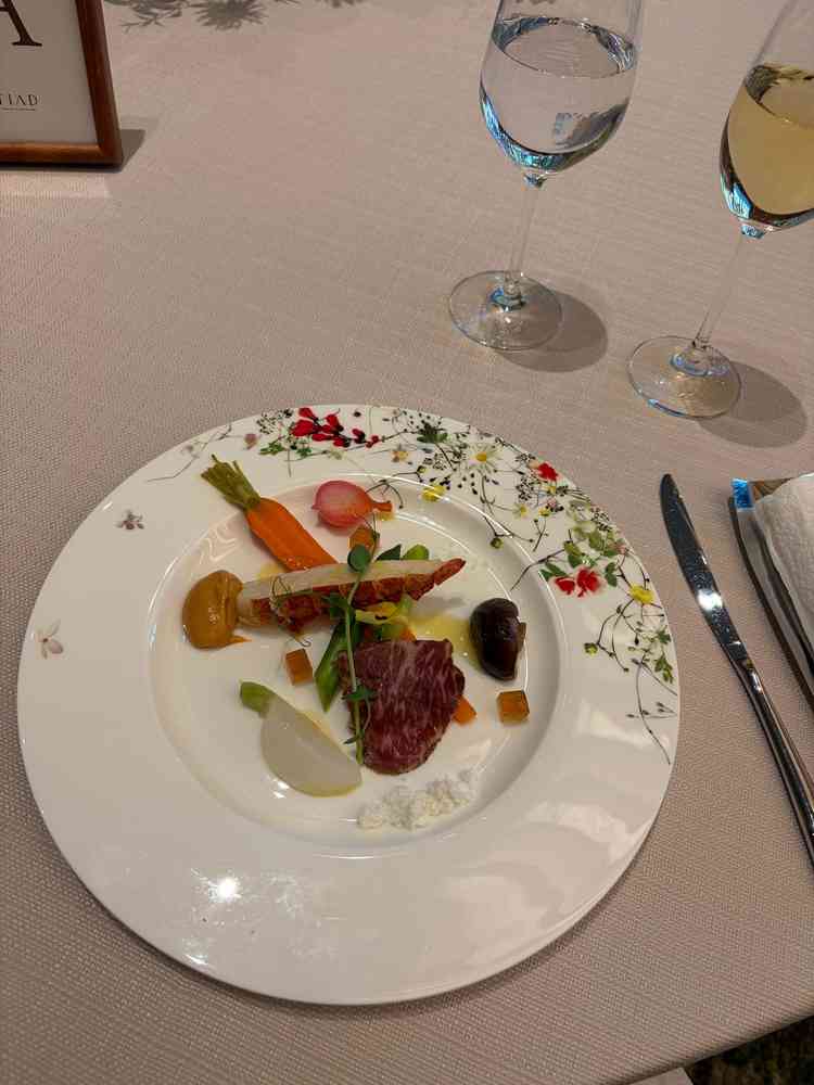 オードブル試食会。前菜とノンアルコールシャンパン、パンもいただけて当日のお料理を創造可能。