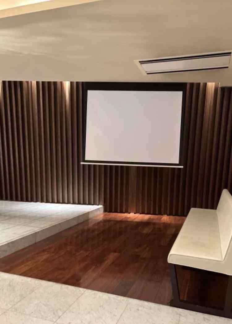 チャペルにあるスクリーン