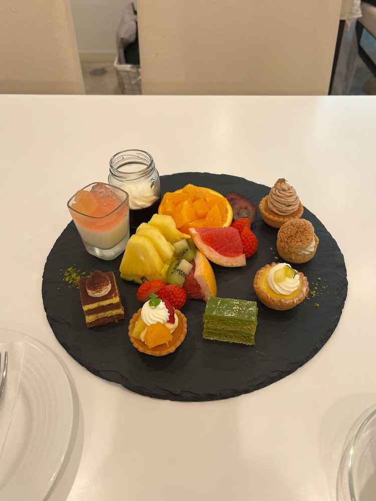 デザートブッフェの種類が多く美味しかったです。