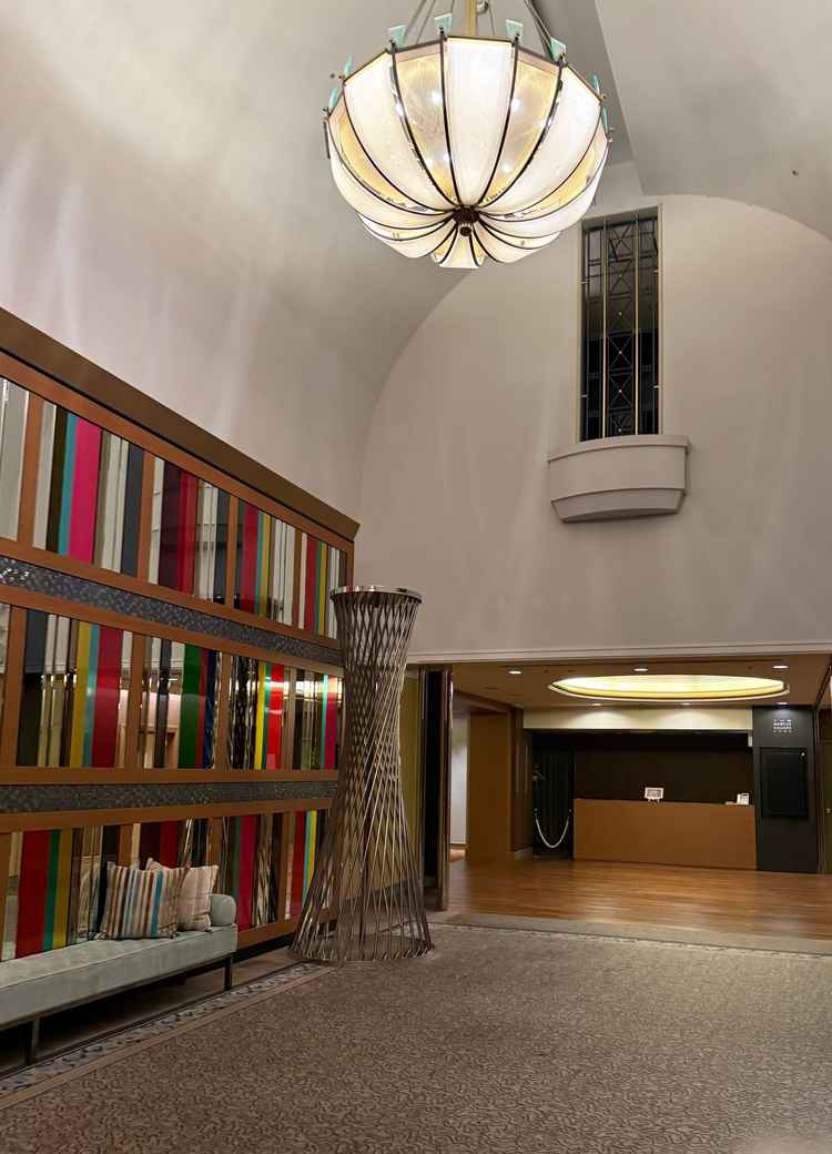 廊下　神戸ポートタワーのオブジェがありました