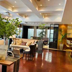 待合スペースは広々としていて、ゲストの人たちでごった返すことはなさそうだなと感じました。