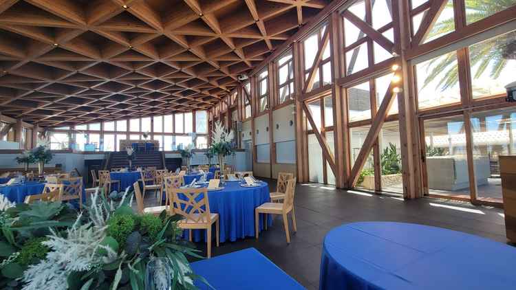 披露宴会場  瑠璃