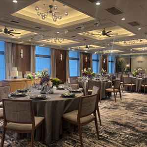 披露宴会場1つ目