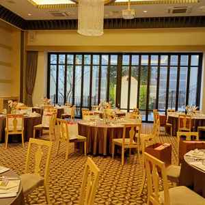 ゲスト70-80人テーブル11卓でこんな感じ