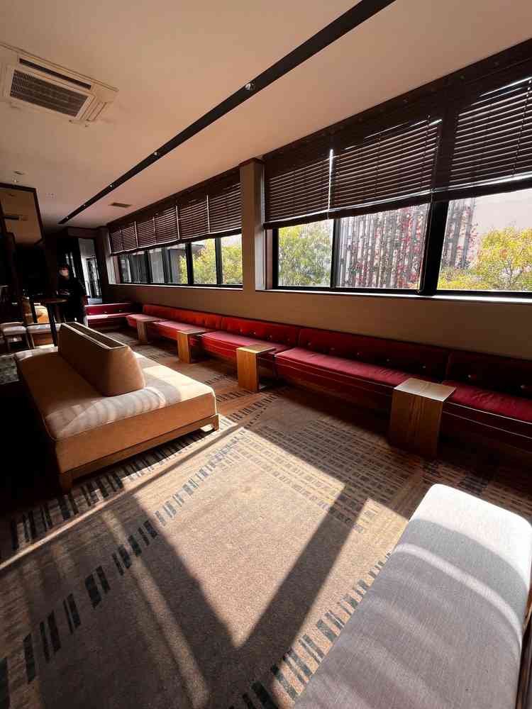 待合室がソファタイプで過ごしやすいと感じた。