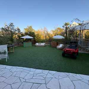 披露宴会場に直結しているガーデンです。車に乗って登場できます。