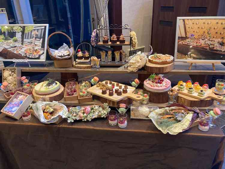 デザートブッフェ時のイメージ。種類も多く、見ているだけで楽しかった。