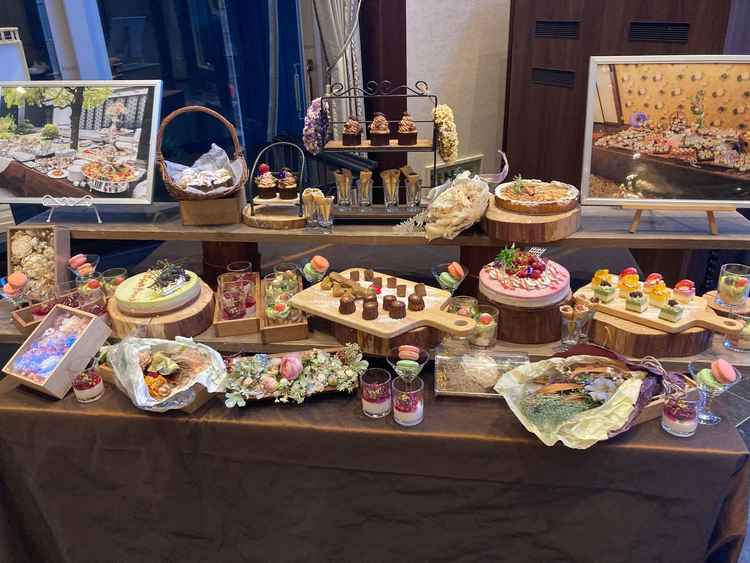 デザートブッフェ時のイメージ。種類も多く、見ているだけで楽しかった。