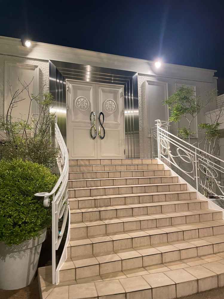 ガーデン広場。シャボン玉の演出もありとても素敵。周りの建物が見えない作りになっているので良い。