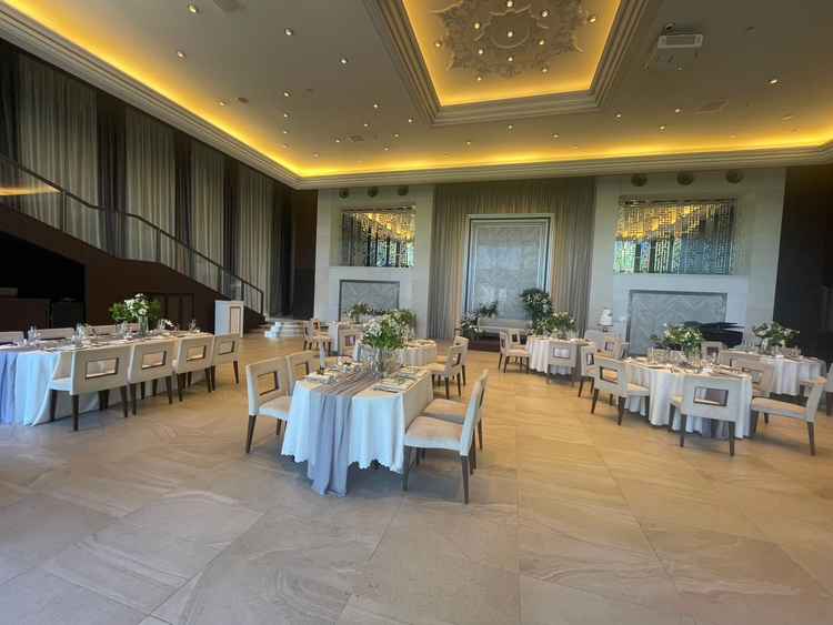 天井が高くて広々しており、明るい雰囲気で居心地が良かったです。