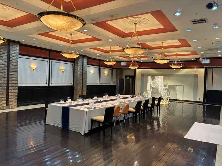 披露宴のお食事会をするお部屋です。