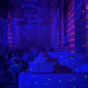 星空の下に居るような雰囲気でとても印象に残りました