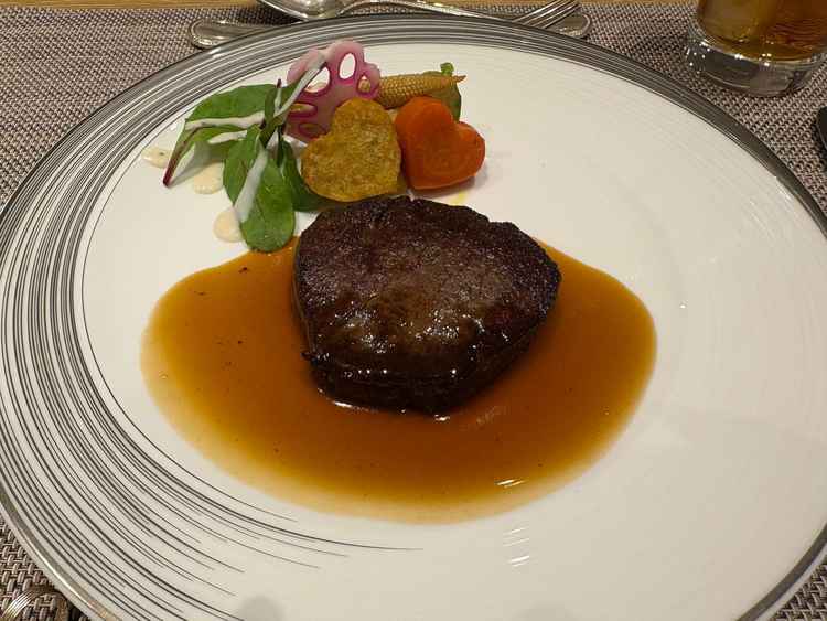 牛肉のメイン料理も当日と同じメニューをいただけて、当日のイメージが湧きました。