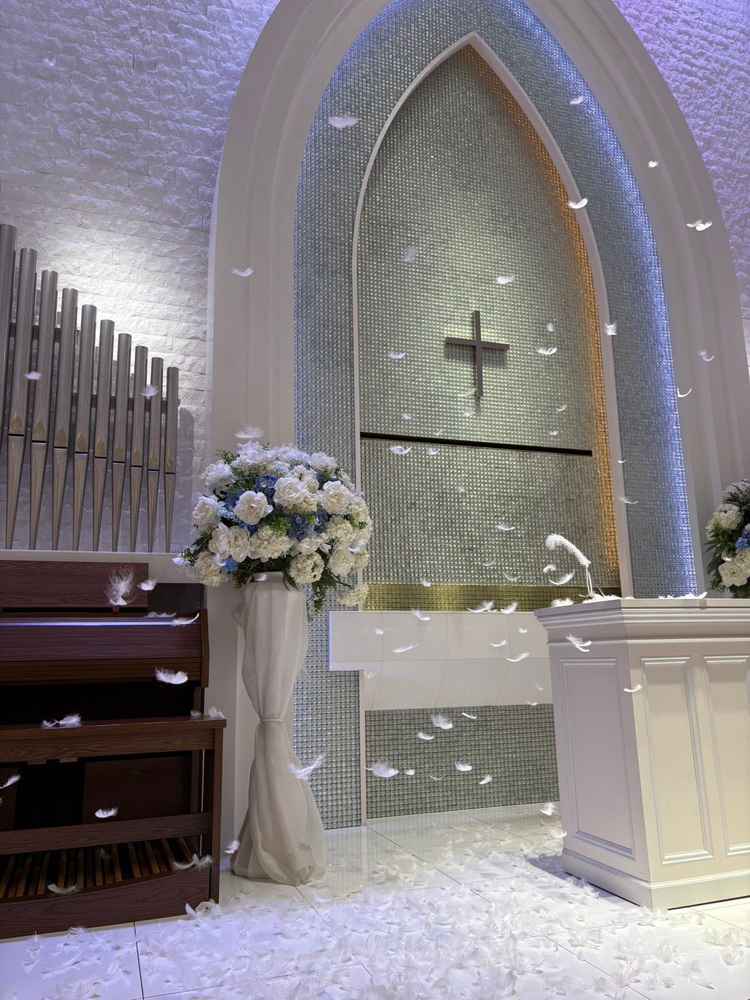 チャペルの色を7種類ほどから選べるため、雰囲気に応じて、選択できることが良いと思った。