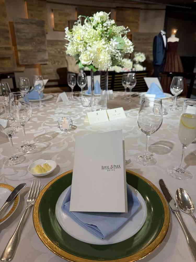 試食会のテーブルの写真。小物類もおしゃれで素敵だった。