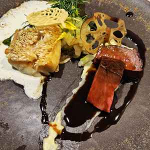 試食の写真。肉も魚も美味しかったです。