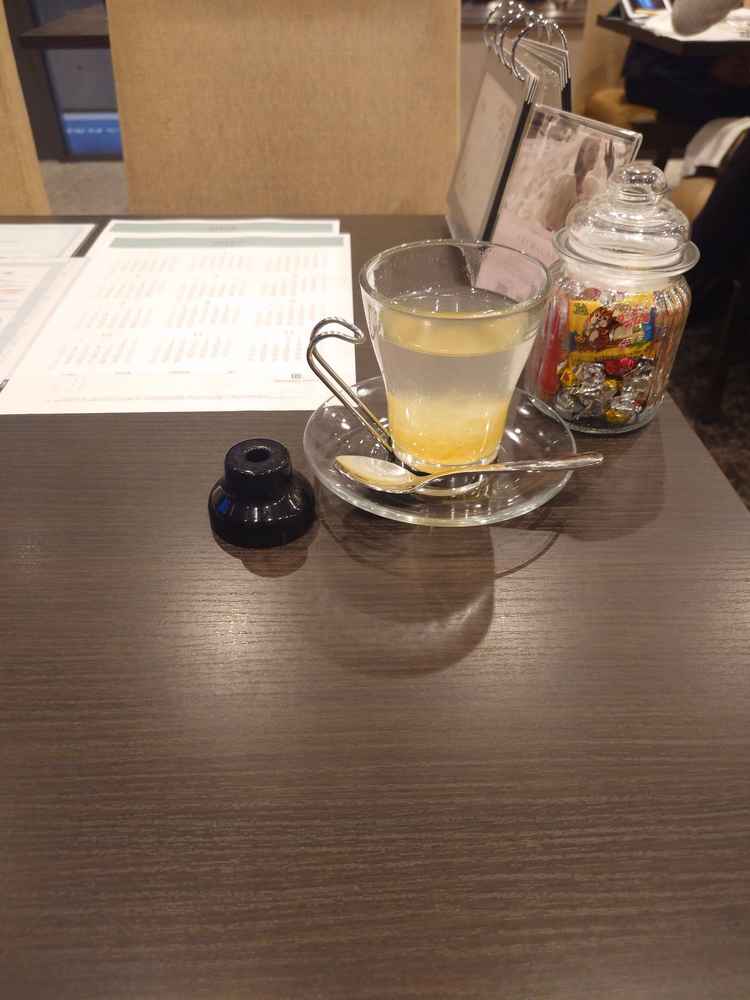 ドリンクのサービスはお茶系もジュース系も用意してくださっていました。