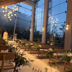 参列者席からのチャペル