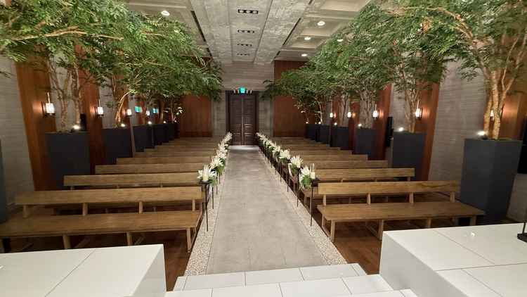 チャペル前方から