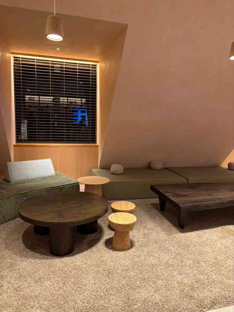 家のように寛げそうなアットホームな雰囲気の会場も素敵だった