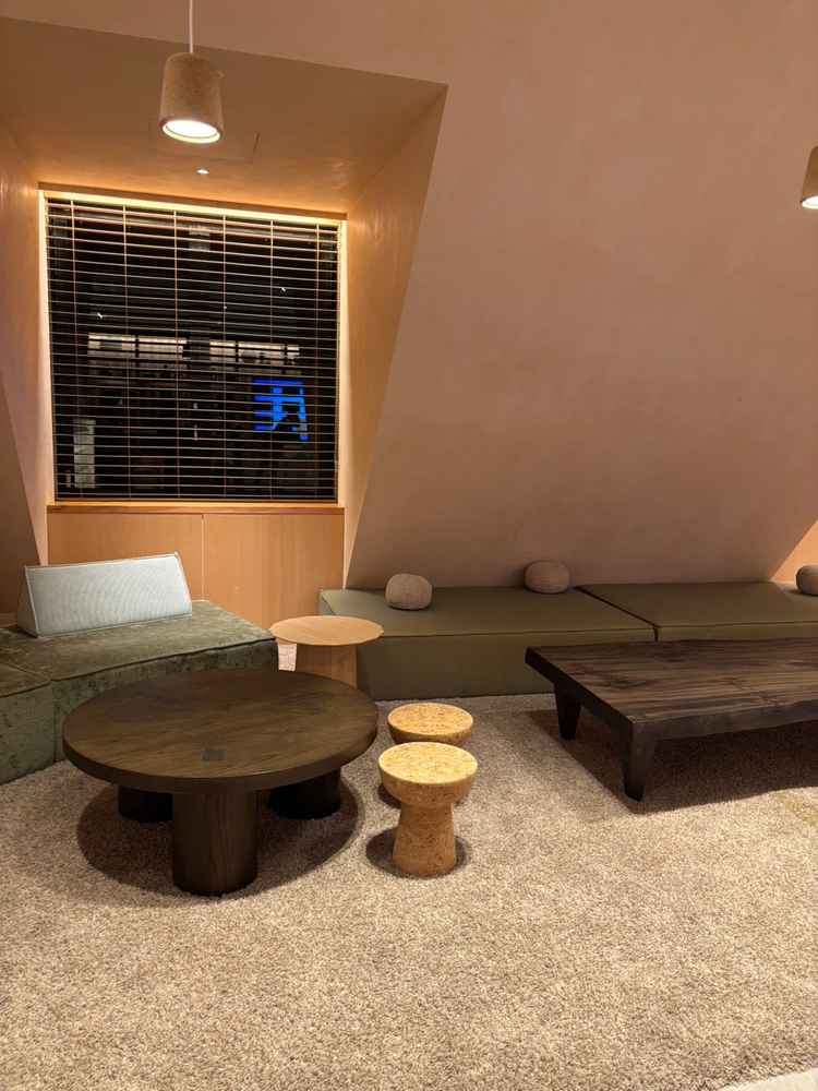 家のように寛げそうなアットホームな雰囲気の会場も素敵だった