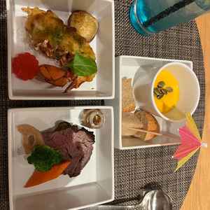 コース料理の試食。調理方法にこだわられていて、美味しかったです。