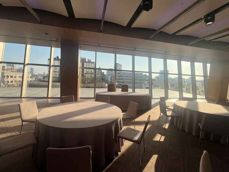 披露宴会場(窓あり)