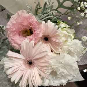 本日の見学の記念に。との事で好きなお花を選ばせていただき帰りにブーケにしてくださった。