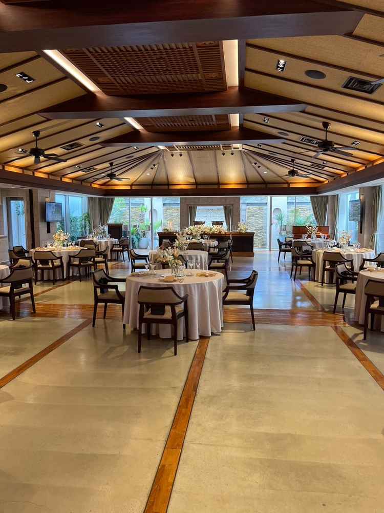 披露宴会場のバリです。リゾート感がありました。