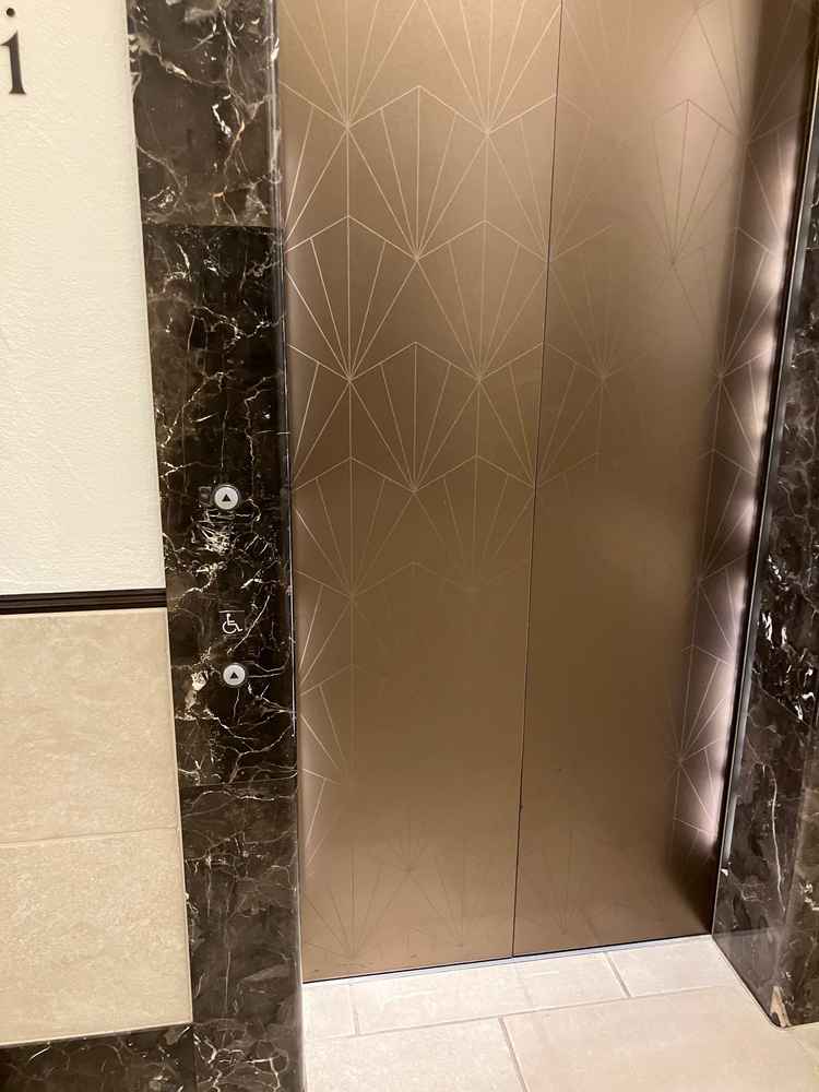 エレベーターで移動は楽でした