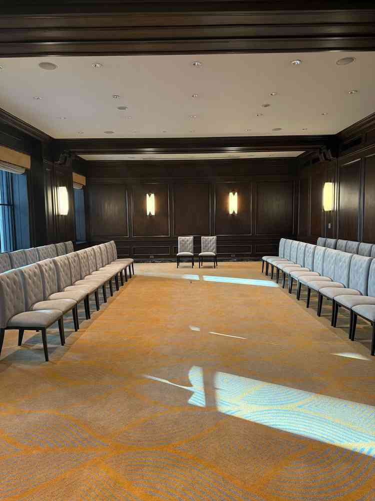 挙式前の準備スペースも独立した空間