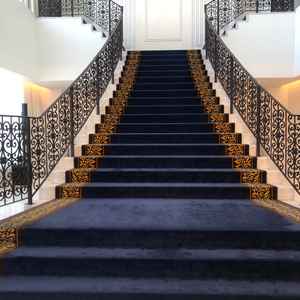 ここで花嫁姿で写真を撮りたくなった。親族並んで撮れるみたい。